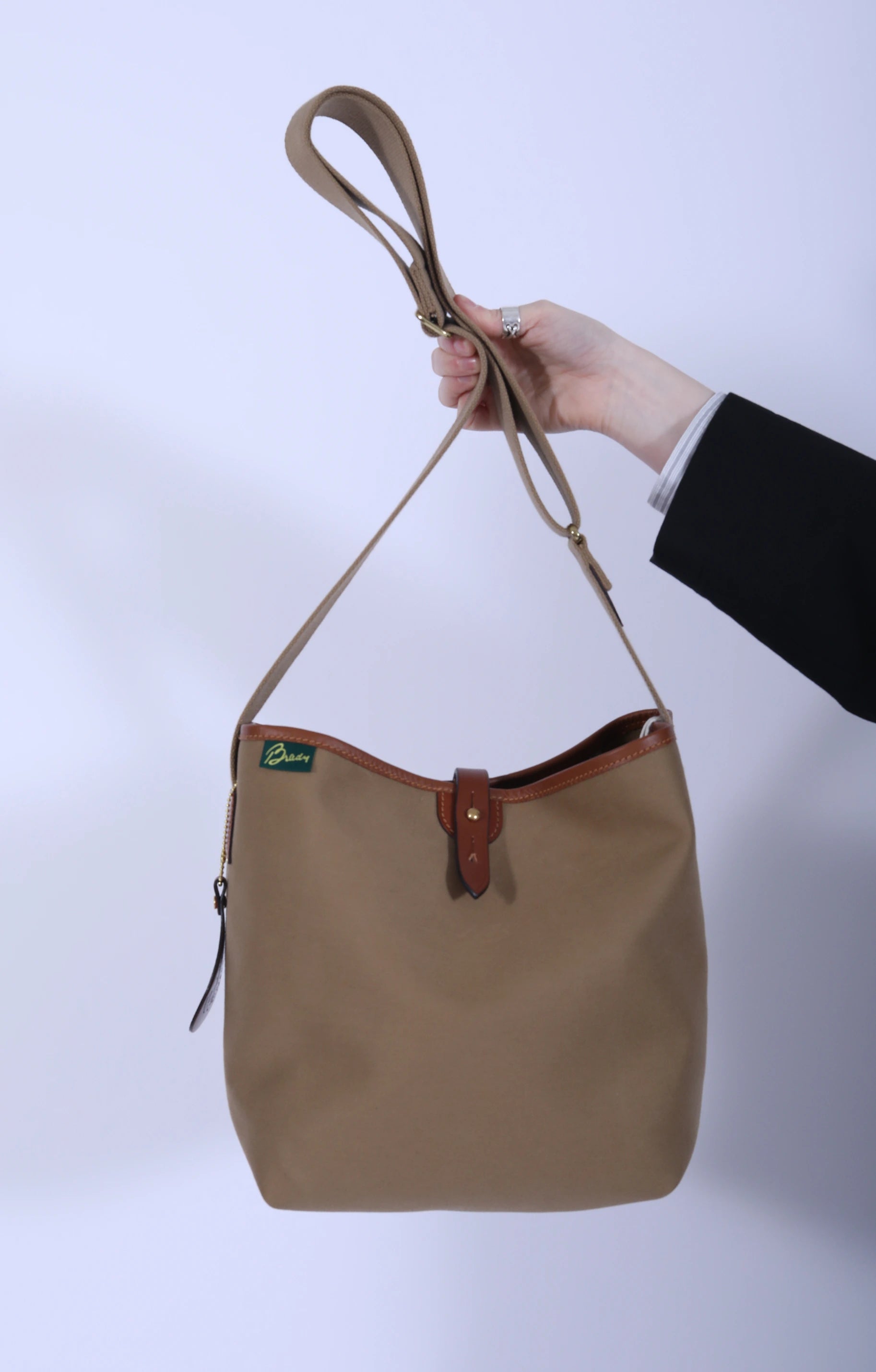 Ashdown Medium Shoulder Bag Khaki/Tan