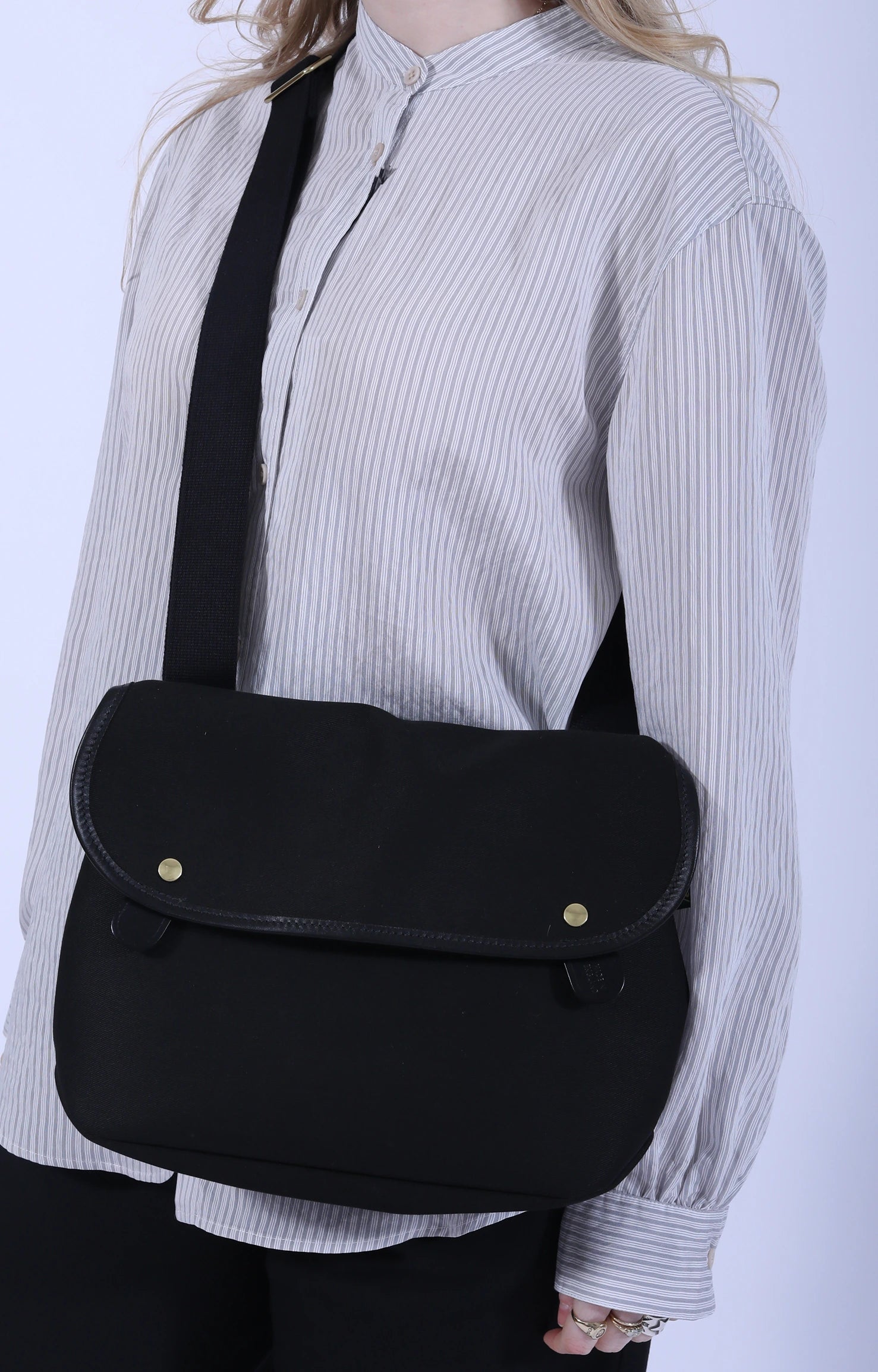 Avon New Bag Black