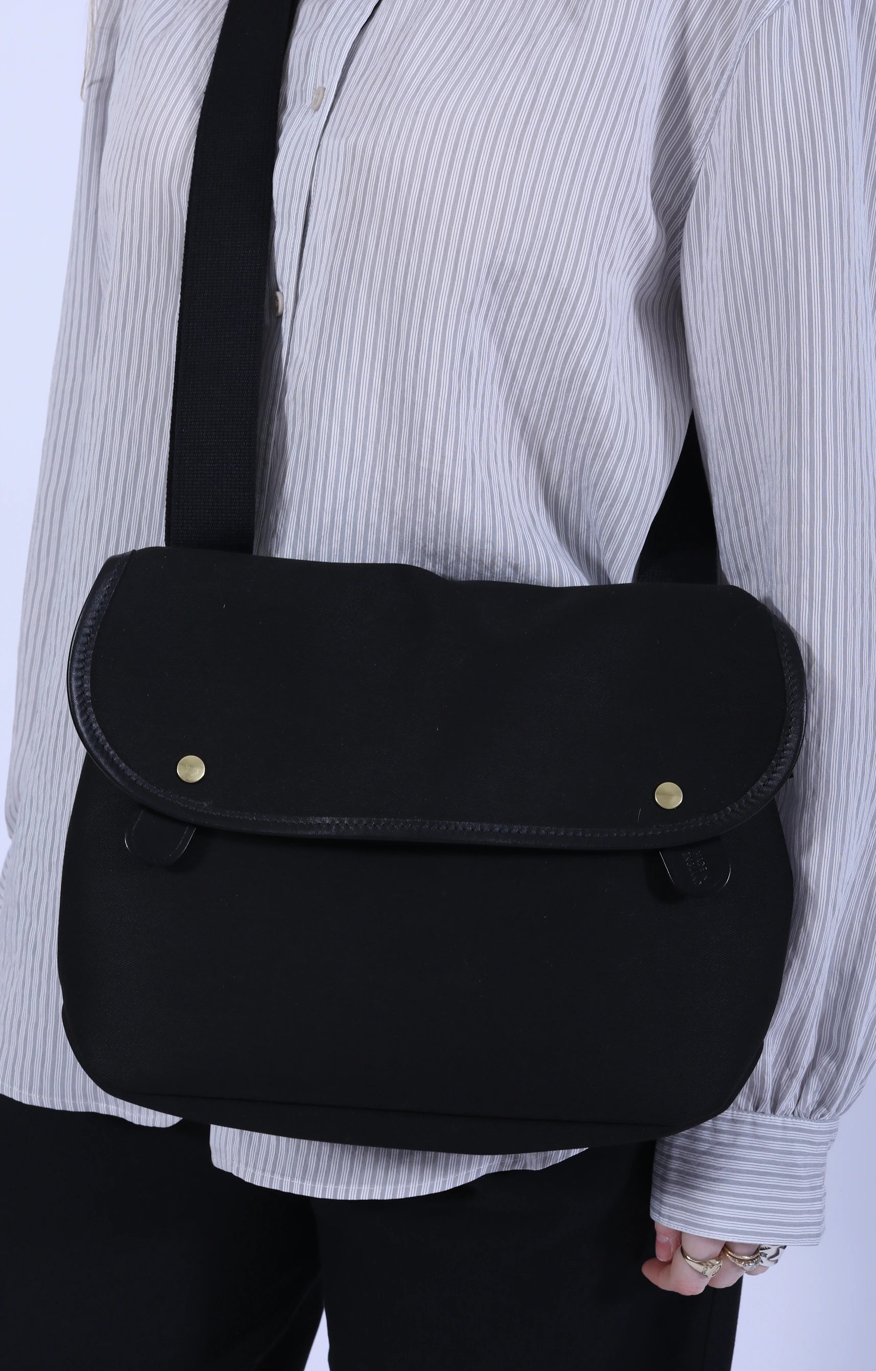 Avon New Bag Black