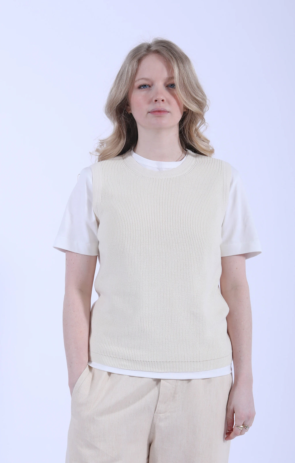 Esha Vest Pure Ecru