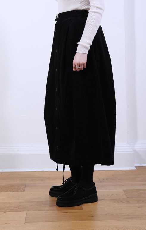 Tuck Skirt Cord Black