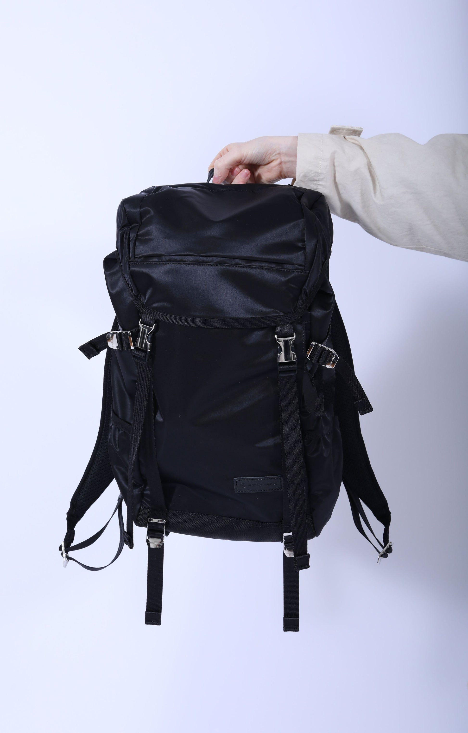 Lightning Flap Backpack Black