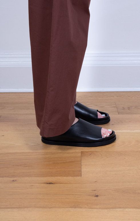 Spring Sandal Black