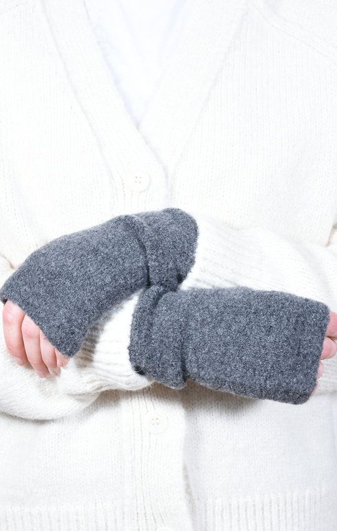 Seamless Wool Hand Warmer Gray
