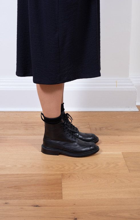 Stephy Brogue Boot Black