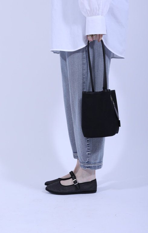 Keer Bucket Bag Black/Black
