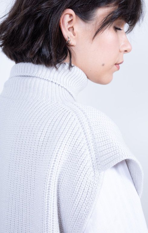 Meri Roll Neck Tabard Vest Alabastro