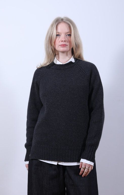 Meri Raglan Crew Charcoal