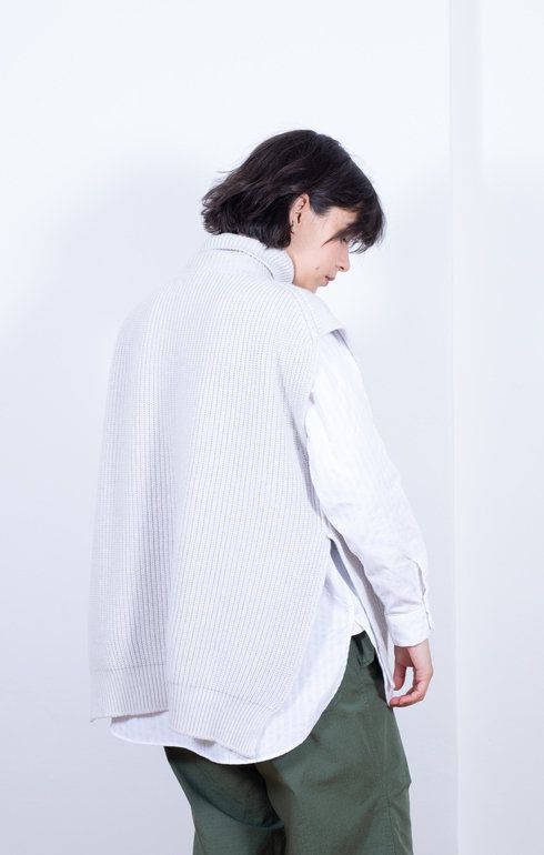 Meri Roll Neck Tabard Vest Alabastro