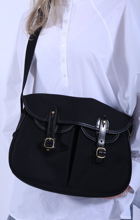 Ariel Trout Shoulder Bag Black/Black (S) – Epitome of Edinburgh
