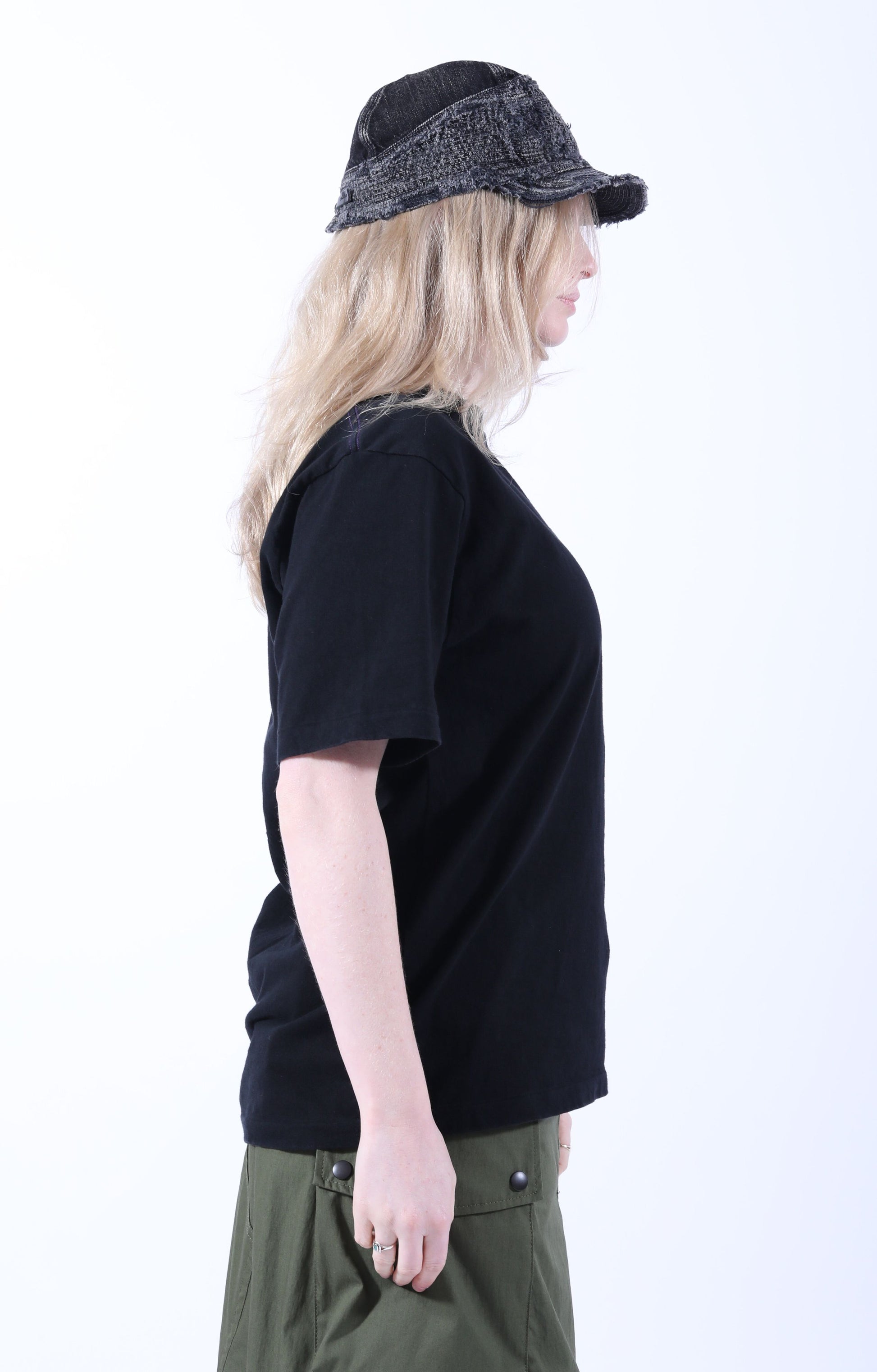 S/S Papillon Embroidered Pocket Tee Black