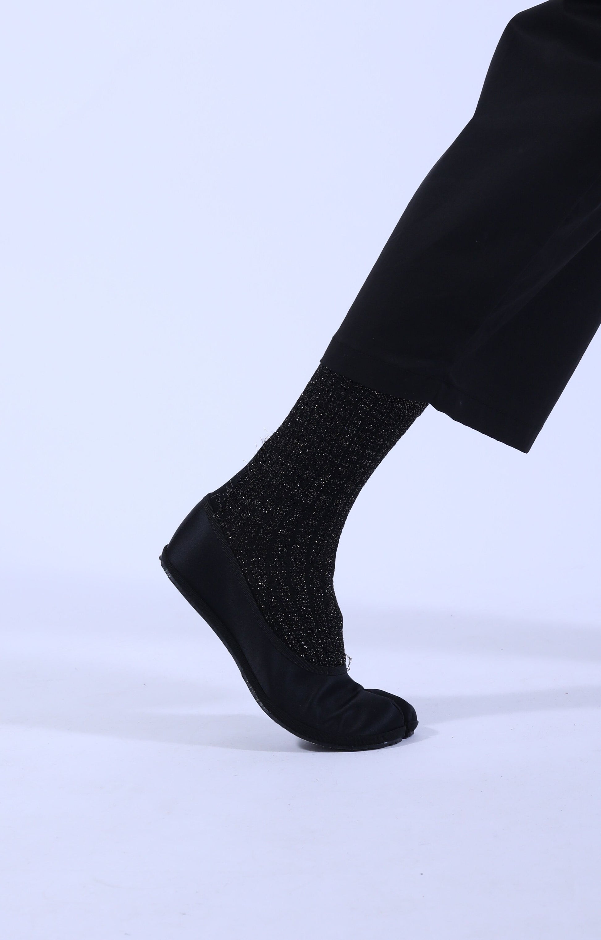 Tabi Satin Ness Black