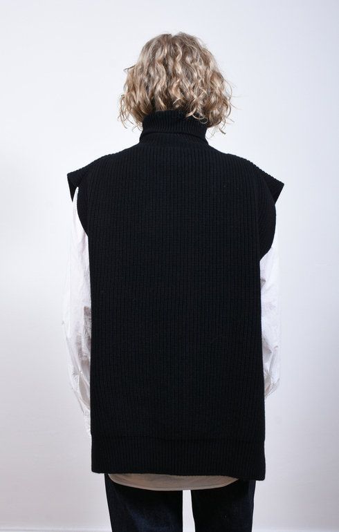 Meri Roll Neck Tabard Vest Nero
