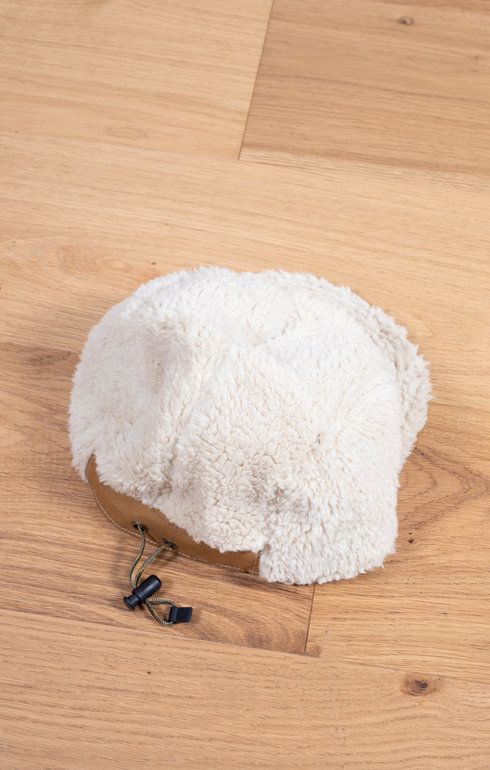 Boa Fleece Cap Ecru