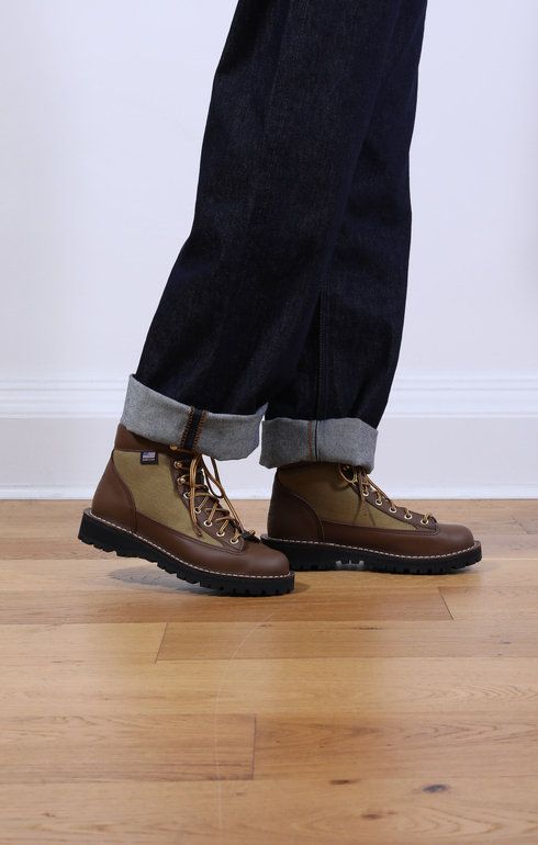 Danner Light Khaki – Epitome of Edinburgh