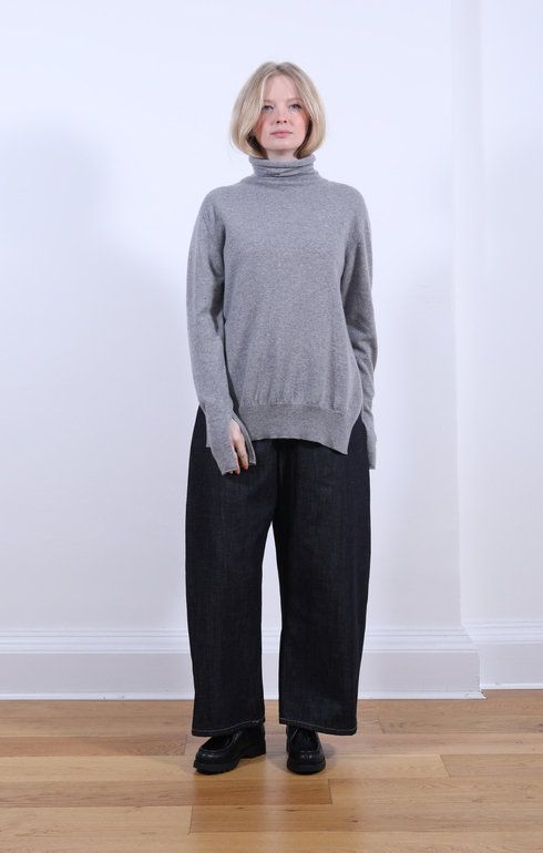 Side Split Roll Neck Brume