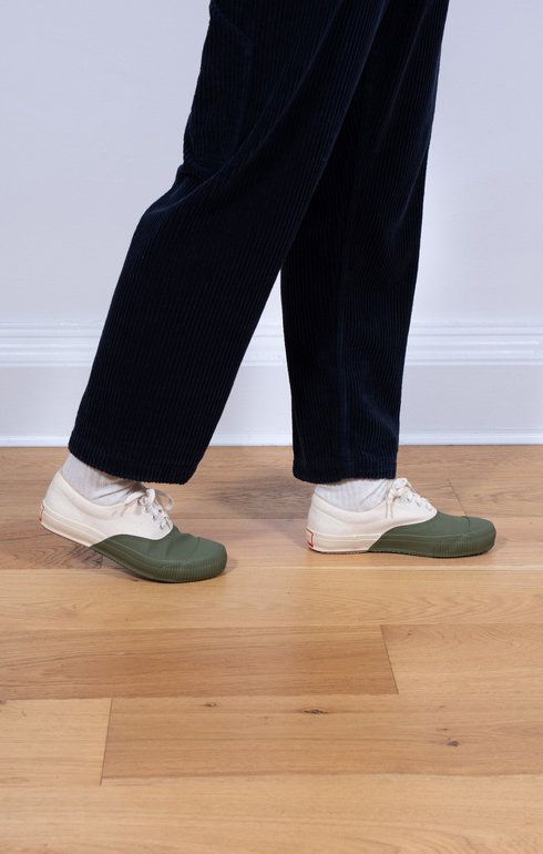 Shellcap Deck Hand Painted Olive/White Sole