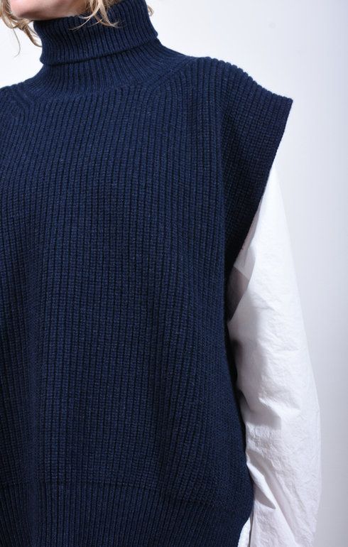 Meri Roll Neck Tabard Notte