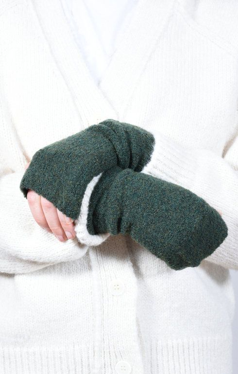Seamless Wool Hand Warmer D. Green
