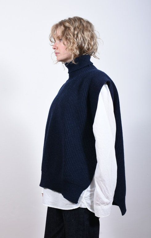 Meri Roll Neck Tabard Notte