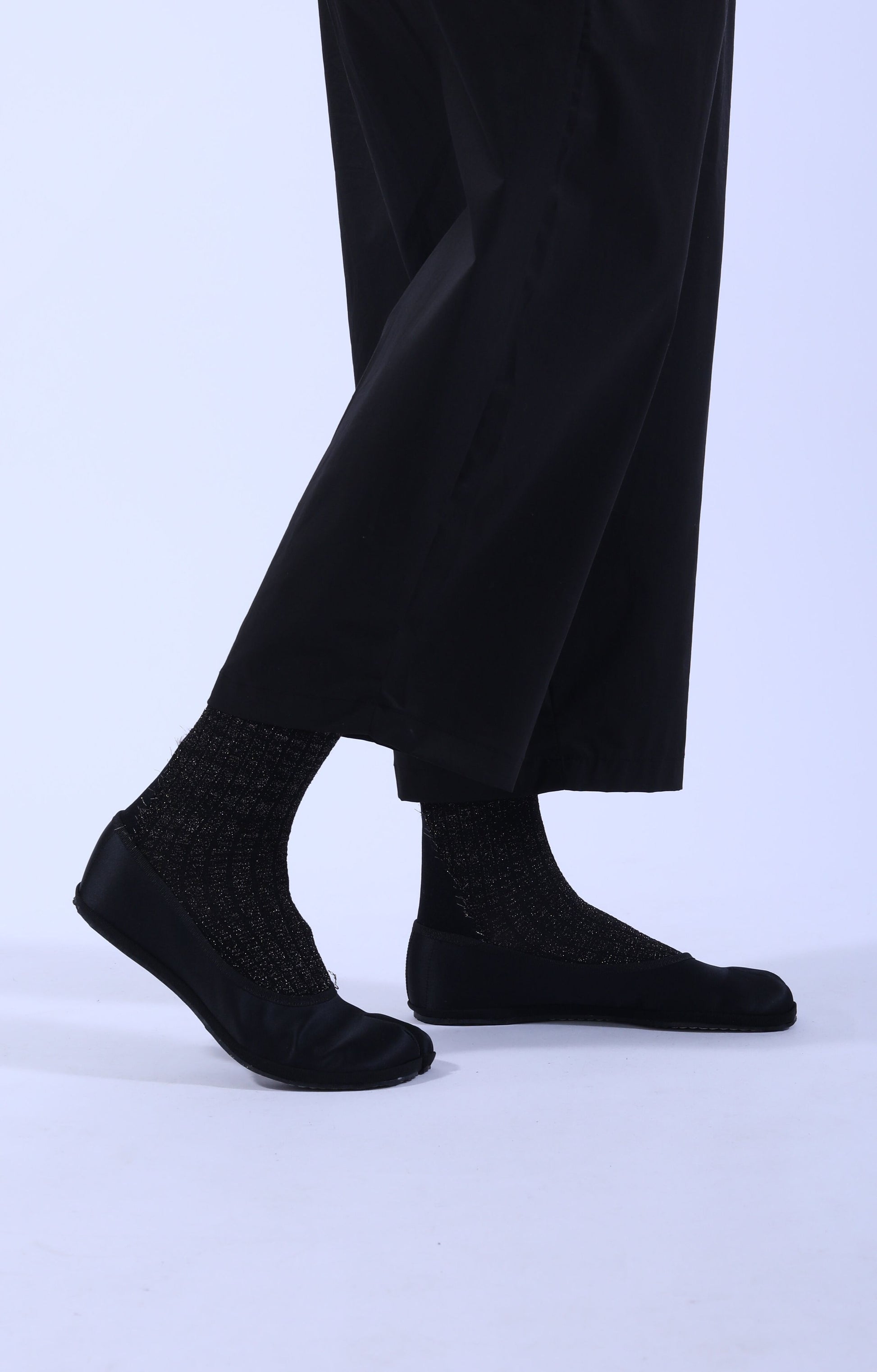 Tabi Satin Ness Black