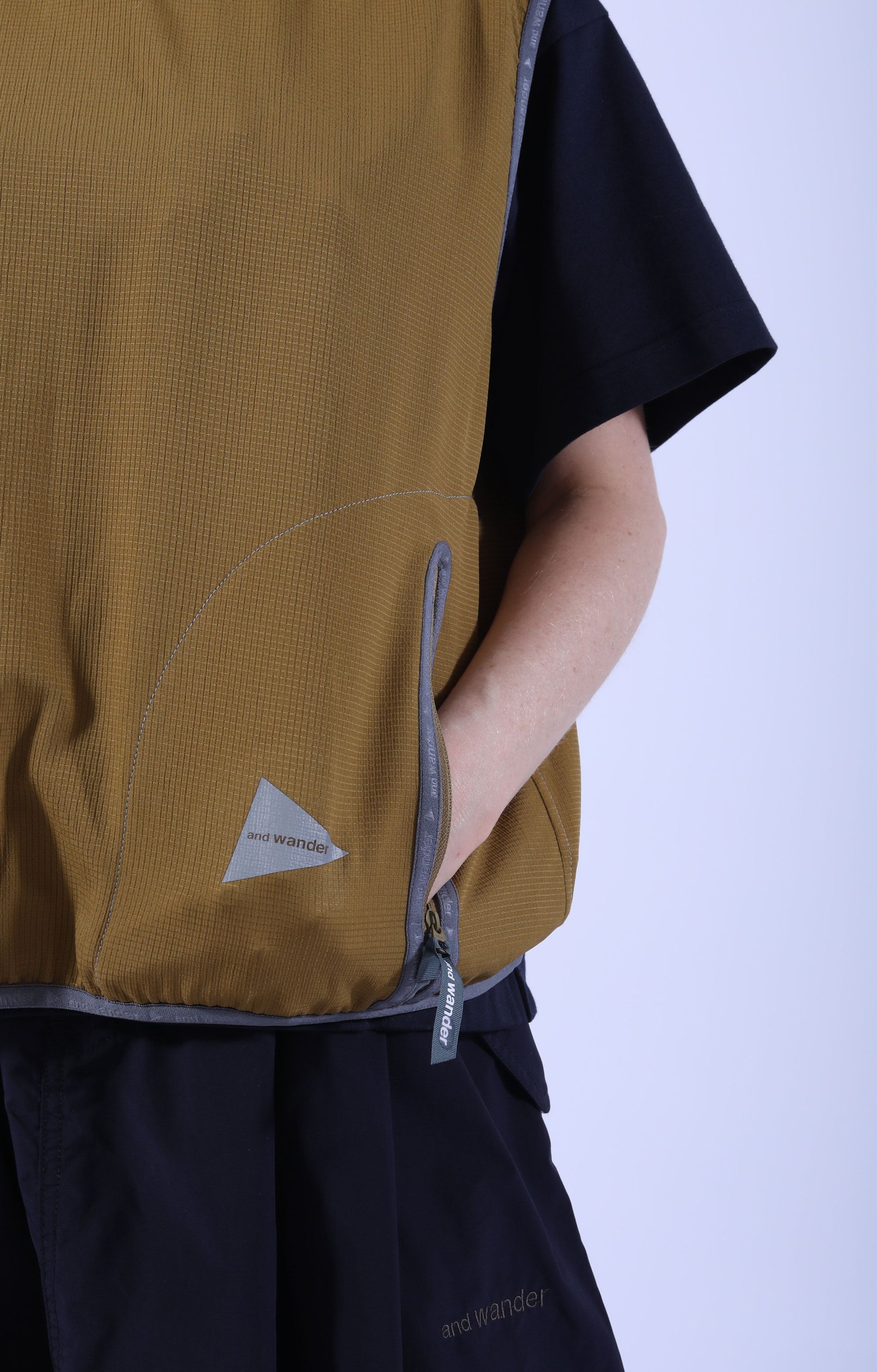 Vent Vest Camel