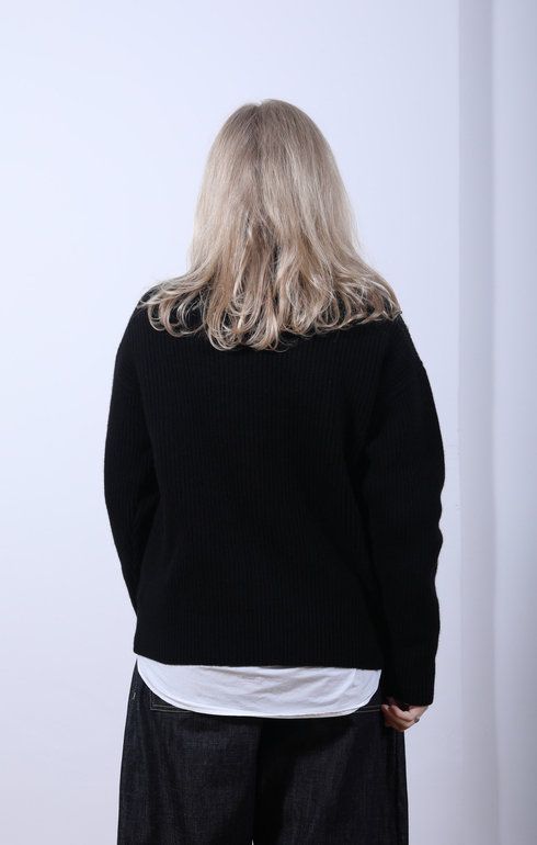 GB Women's Mock-neck Pullover Deep Black