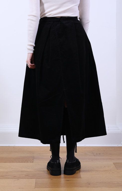 Tuck Skirt Cord Black