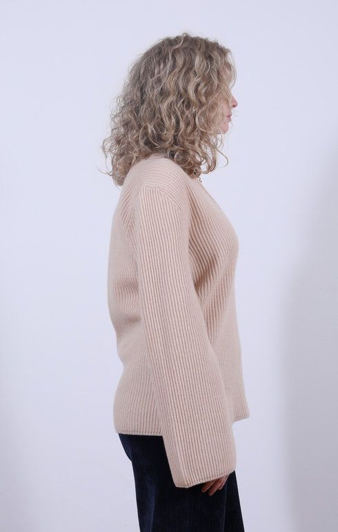 Cashmere Wool Ribbed V-Neck Cream