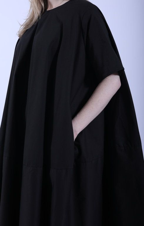 Eclipse Circle Dress w/ Short Sleeves Ebony