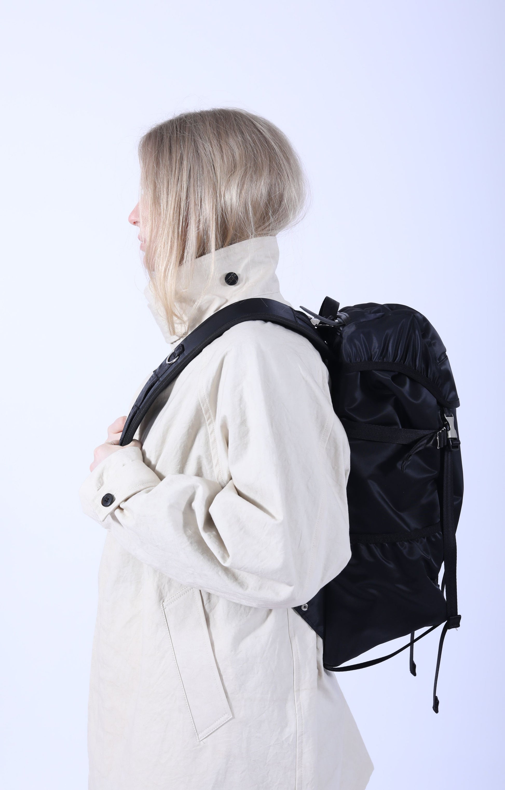Lightning Flap Backpack Black