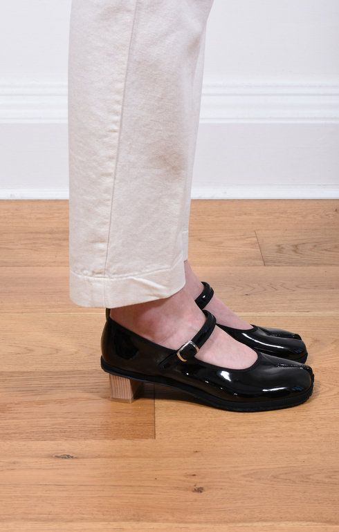 FU Tabi Mary Jane Patent Shoes Black