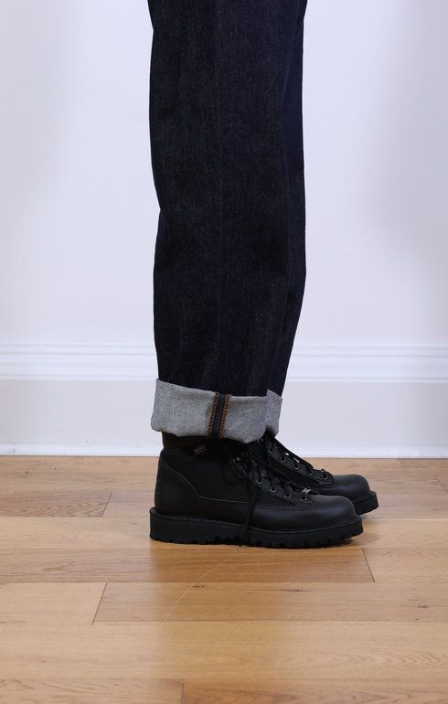 Danner Light Black – Epitome of Edinburgh