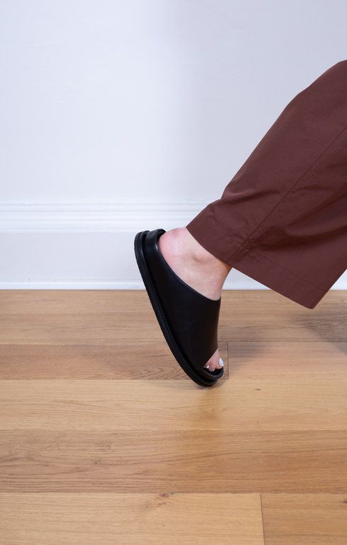 Spring Sandal Black