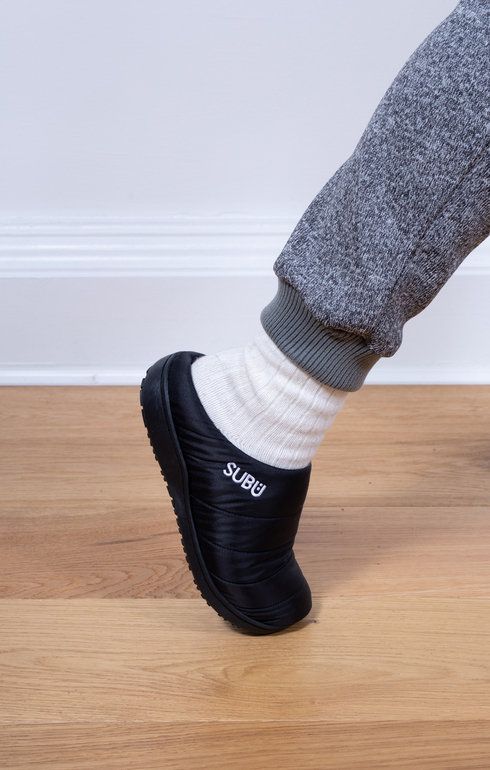 FLine Slippers Black