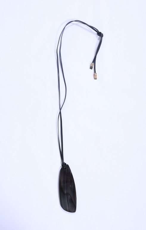 Necklace Alpha Closed Black