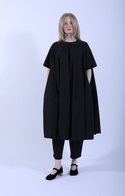 Eclipse Circle Dress w/ Short Sleeves Ebony