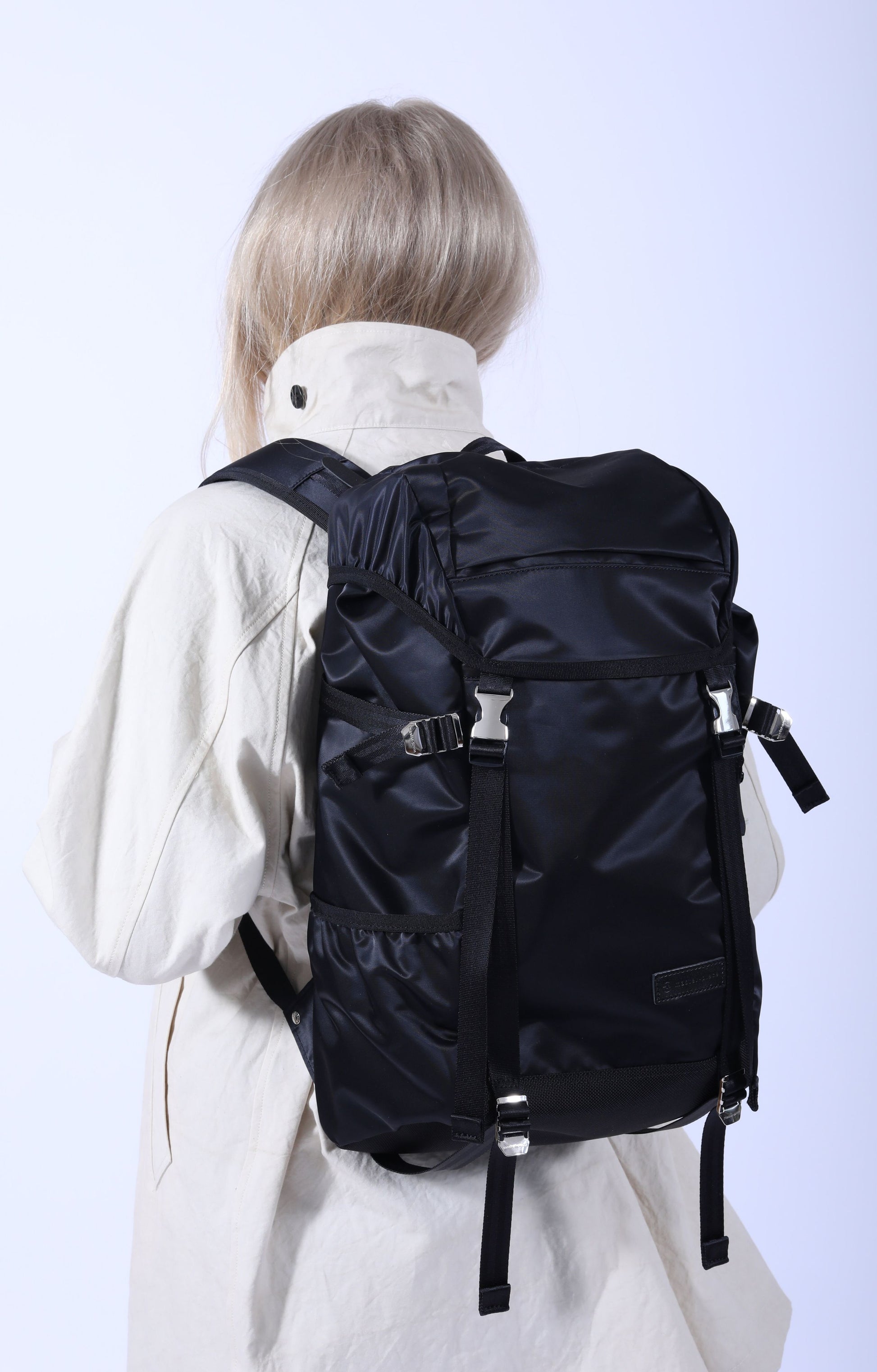 Lightning Flap Backpack Black