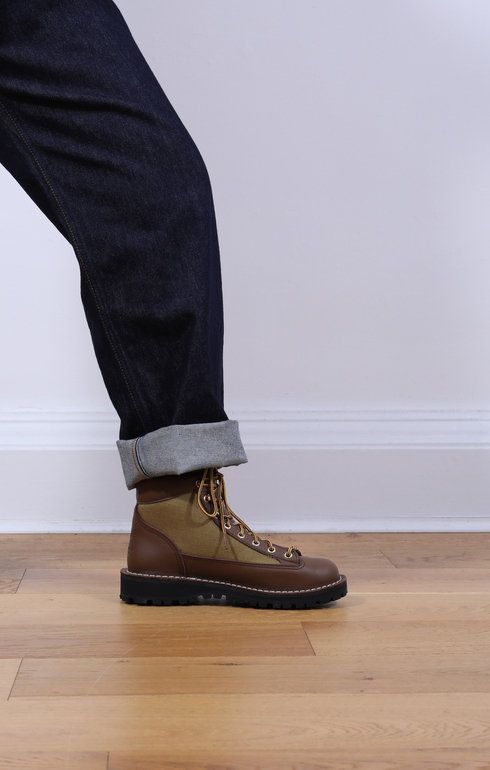 Danner Light Khaki – Epitome of Edinburgh