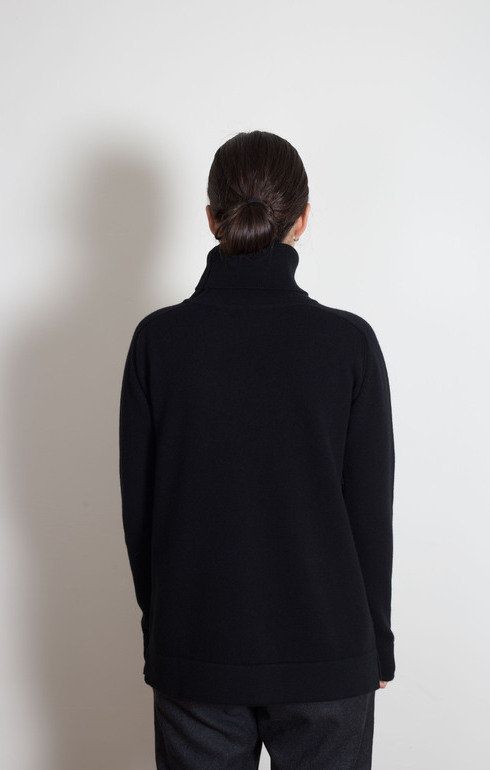 Plain Roll Neck Black