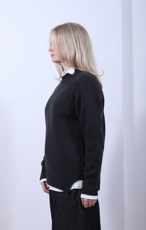 Meri Raglan Crew Charcoal