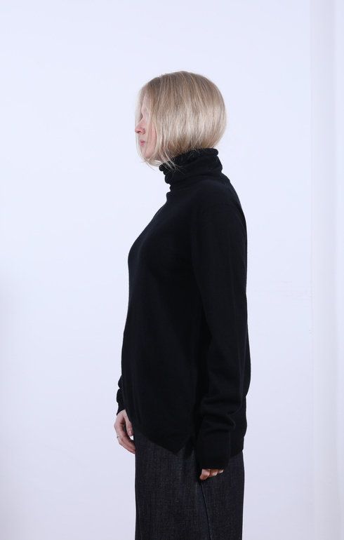 Winter Roll Neck Black