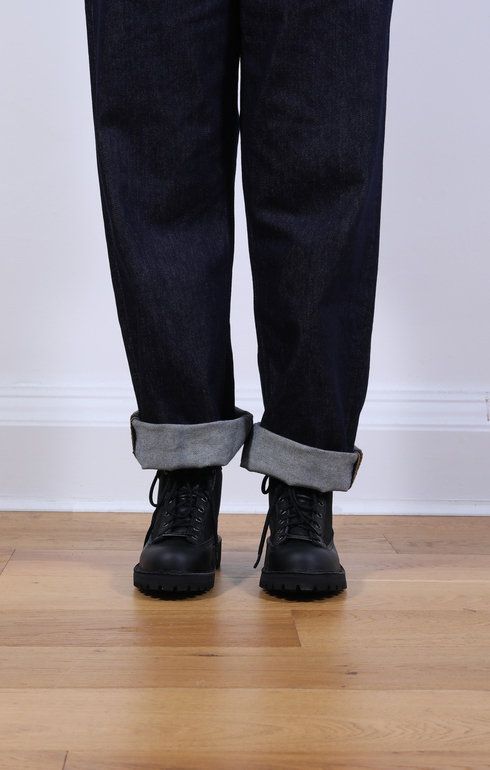 Danner Light Black – Epitome of Edinburgh